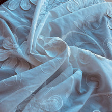 Load image into Gallery viewer, Heirloom Garden - White