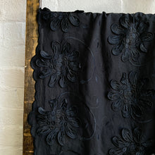 Load image into Gallery viewer, Heirloom Garden - Black