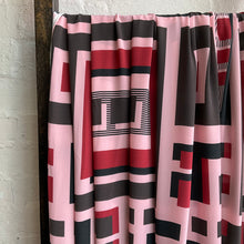 Load image into Gallery viewer, Follet Viscose CDC - Deco Deluxe - Chocolate/Cherry