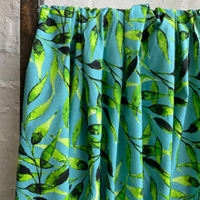 Load image into Gallery viewer, Luminous Leaf