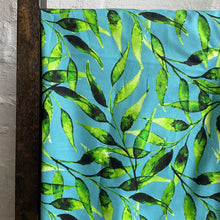 Load image into Gallery viewer, Luminous Leaf