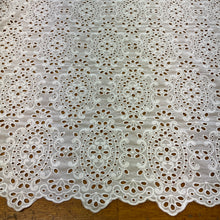 Load image into Gallery viewer, Rendezvous Broderie - White