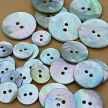 Load image into Gallery viewer, Two Hole Shell Button - Natural Akoya